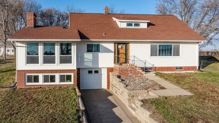 Great Family Acreage Close to Harlan, IA in Shelby County,IA - image 1
