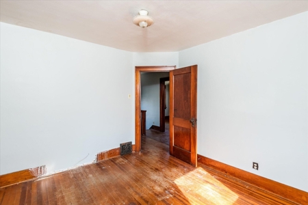 Home For Sale In Council Bluffs, Iowa - image 30