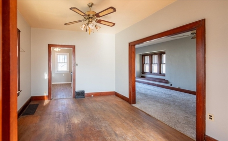 Home For Sale In Council Bluffs, Iowa - image 17