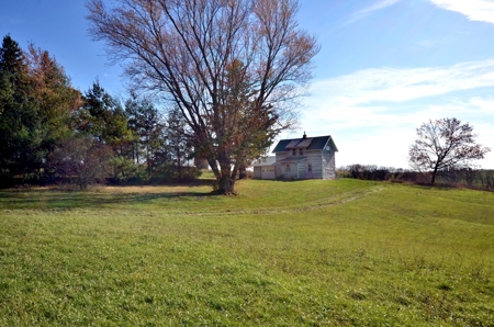 Cute Country home for sale - image 11