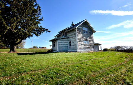 Cute Country home for sale - image 16