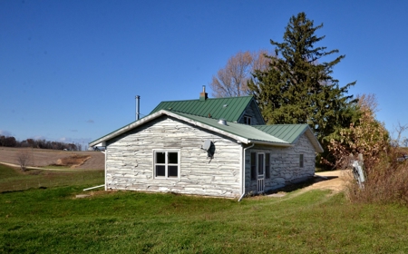 Cute Country home for sale - image 13