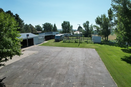 Hobby Farm 3 bedroom 1.5 bath home for sale in Glendive - image 22