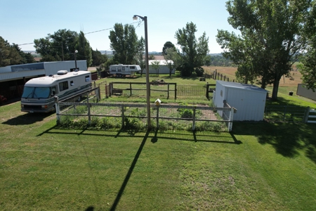Hobby Farm 3 bedroom 1.5 bath home for sale in Glendive - image 23