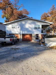 3 Bed, 2 Bath Home in Town, Walk-In Garage and Basement - image 8