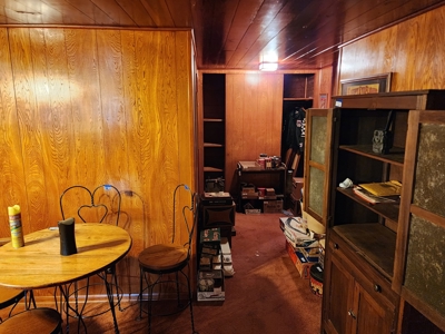 3 Bed, 2 Bath Home in Town, Walk-In Garage and Basement - image 7