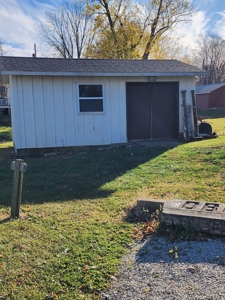 3 Bed, 2 Bath Home in Town, Walk-In Garage and Basement - image 4