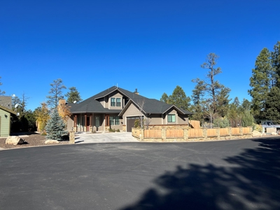 Beautiful home at the Grand Canyon - image 1