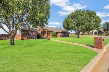 Clinton OK Home for Sale, Custer County - image 3