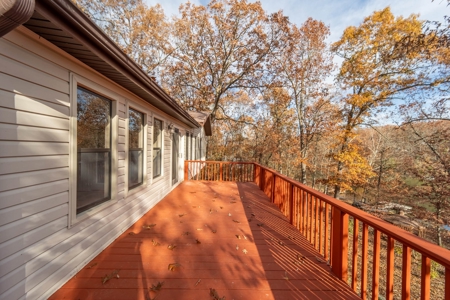 Lakefront Home in Cherokee Village, Arkansas - image 5