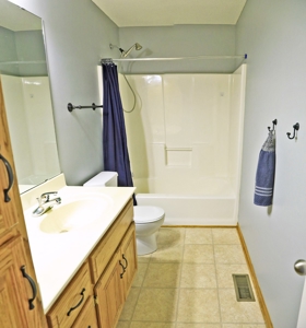 Home For Sale in Raymore Missouri - image 16