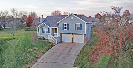 Home For Sale in Raymore Missouri - image 1