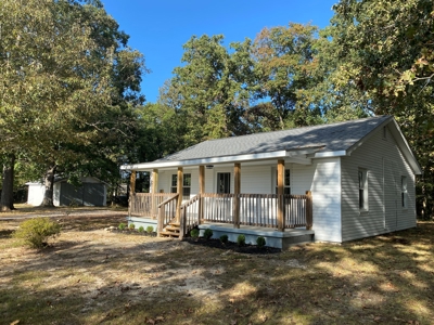 Like New Country Home For Sale In Tn, 6 Acres+/- & Shop - image 2