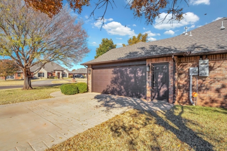 Home For Sale In Elk City, Oklahoma - image 45