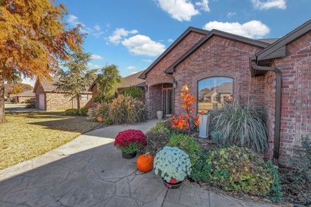 Home For Sale In Elk City, Oklahoma - image 42