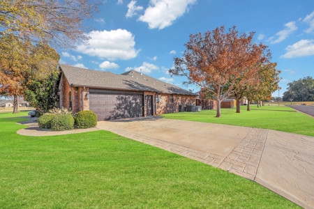 Home For Sale In Elk City, Oklahoma - image 6