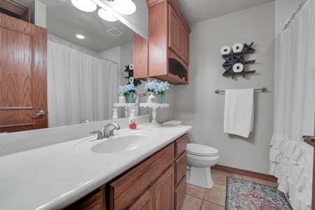 Home For Sale In Elk City, Oklahoma - image 32