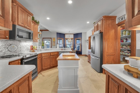Home For Sale In Elk City, Oklahoma - image 22