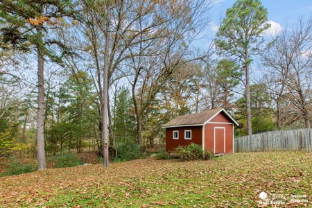 Three/ four bedroom two bath brick home for sale in Mena AR - image 17