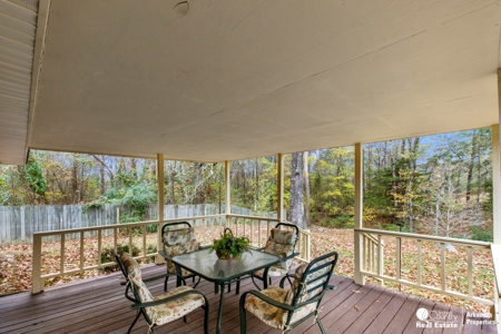 Three/ four bedroom two bath brick home for sale in Mena AR - image 16