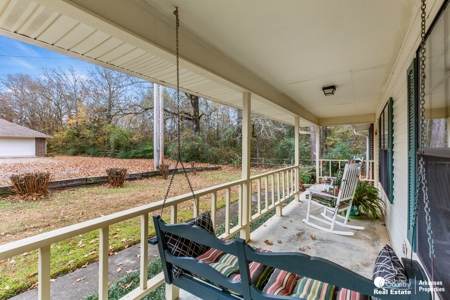Three/ four bedroom two bath brick home for sale in Mena AR - image 22