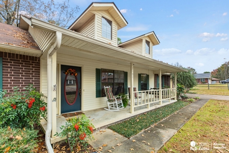 Three/ four bedroom two bath brick home for sale in Mena AR - image 20