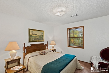 Three/ four bedroom two bath brick home for sale in Mena AR - image 14