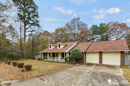 Three/ four bedroom two bath brick home for sale in Mena AR - image 21