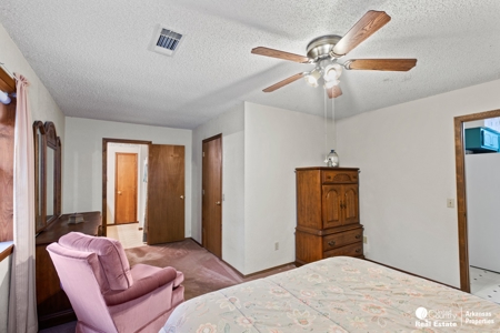 Three/ four bedroom two bath brick home for sale in Mena AR - image 9