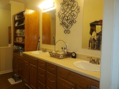 3 Bed 2 Bath Home On 30 Acres Pond & Creek 4 Sale Sawyer Ok - image 40