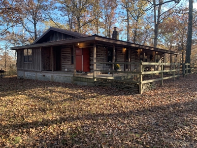 Equestrian Ranch With 2 Homes And Horse Stalls! - image 18