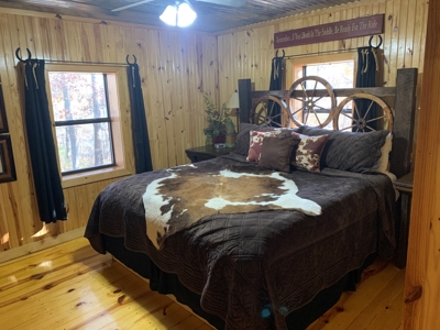 Equestrian Ranch With 2 Homes And Horse Stalls! - image 11
