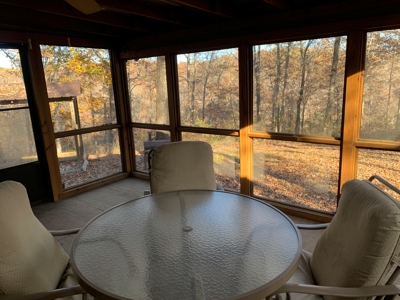 Equestrian Ranch With 2 Homes And Horse Stalls! - image 14
