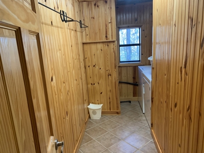 Equestrian Ranch With 2 Homes And Horse Stalls! - image 6