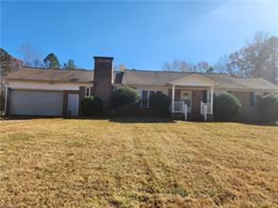 Country Home on 4.9 acres in Davie County, NC - Bid to Buy! - image 15