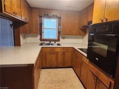 Country Home on 4.9 acres in Davie County, NC - Bid to Buy! - image 5
