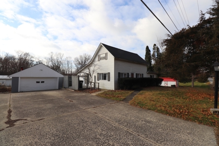 Country Homes for sale in Sunbury, Ohio on 3.18 acres - image 1