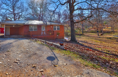 Country Home in a Subdivision in Thayer Missouri - image 5