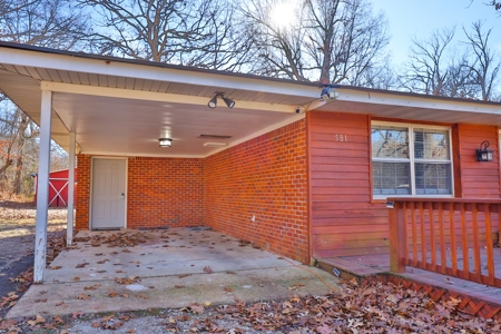 Country Home in a Subdivision in Thayer Missouri - image 24