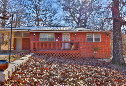 Country Home in a Subdivision in Thayer Missouri - image 3
