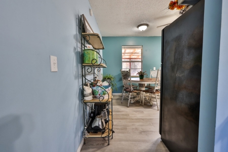 Country Home in a Subdivision in Thayer Missouri - image 14