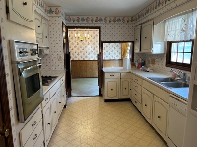 3 Bedroom Brick Home W/Us 127 Frontage - Liberty Kentucky - image 22