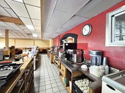 Turn key family restaurant for sale in Glendive - image 13