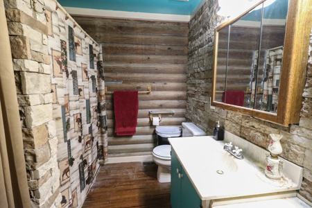 Log home Kentucky Horse Farm for sale on 12 + acres - image 27