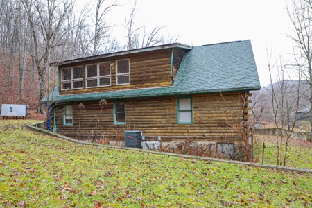 Log home Kentucky Horse Farm for sale on 12 + acres - image 5