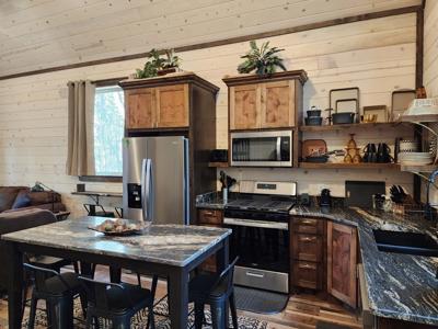 Income Producing Recreational Cabin – National Forest Area - image 13