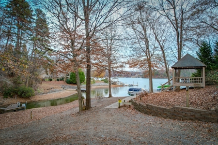 Lake View Lot with Boat Slip For Sale in Catawba NC - image 19