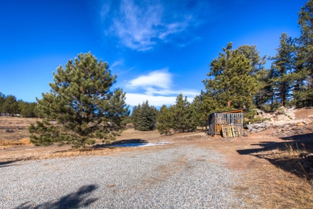 Adorable Mountain Home For Sale In Colorado - image 38