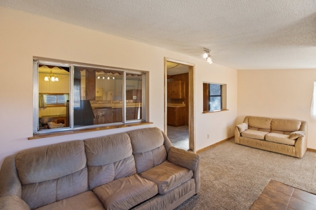 Adorable Mountain Home For Sale In Colorado - image 6
