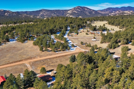 Adorable Mountain Home For Sale In Colorado - image 45